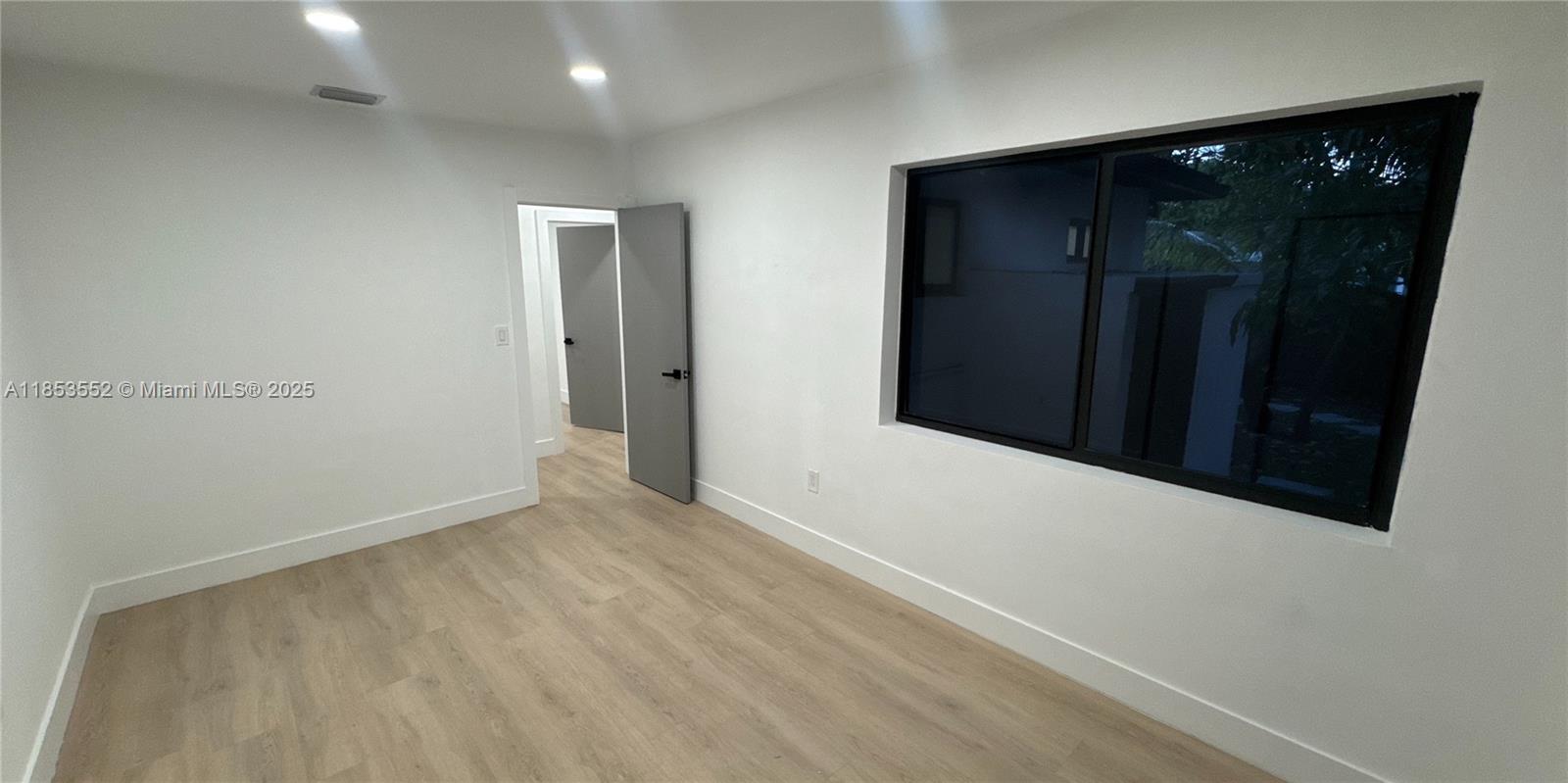 12800 NE 12th Ave # 1