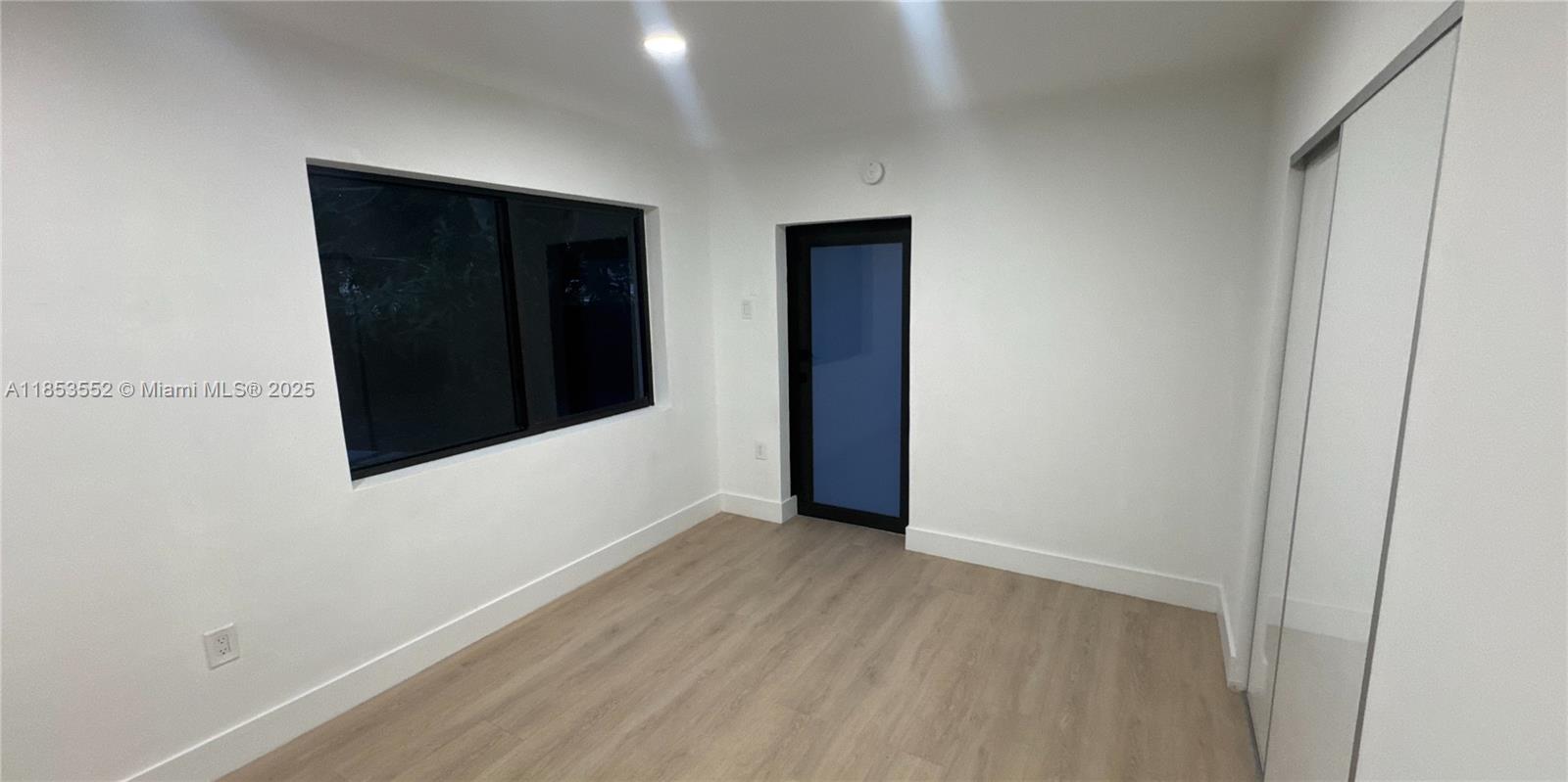 12800 NE 12th Ave # 1