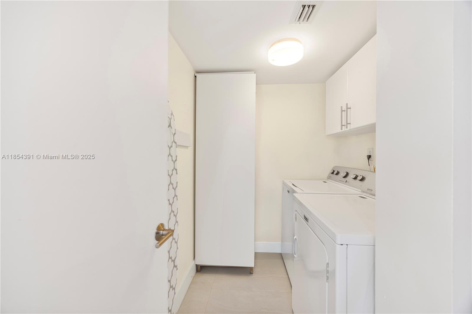 16500 Collins Ave # 851