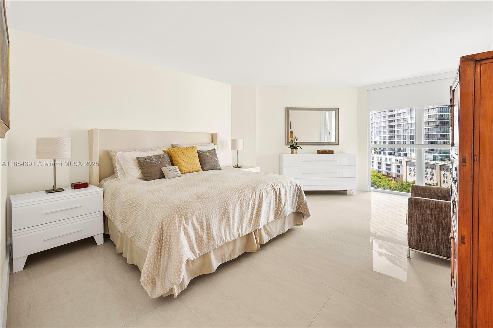 16500 Collins Ave # 851