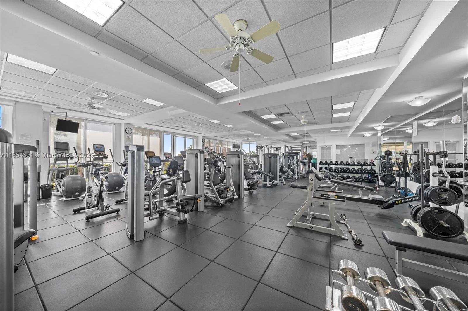 16500 Collins Ave # 851