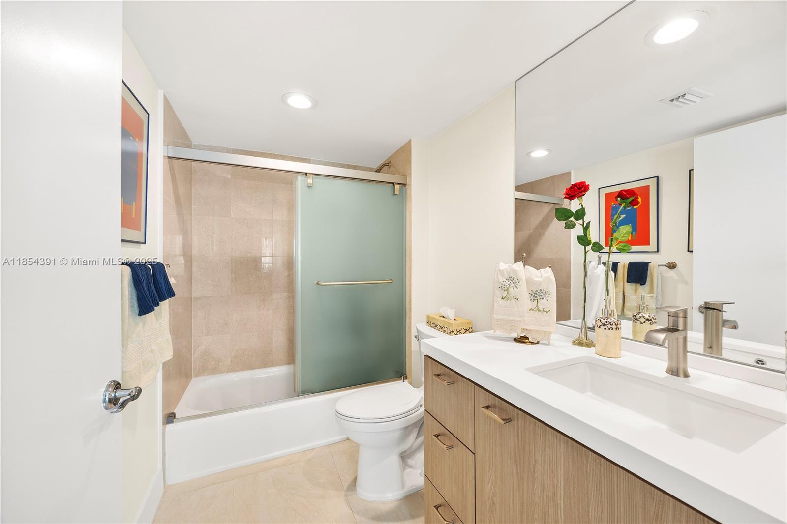 16500 Collins Ave # 851