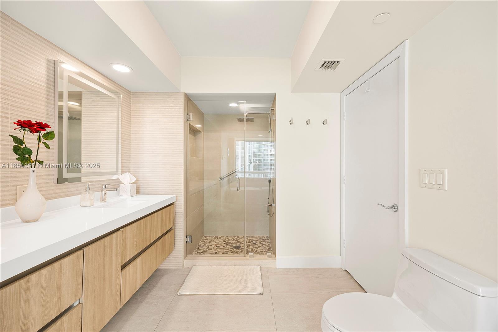 16500 Collins Ave # 851