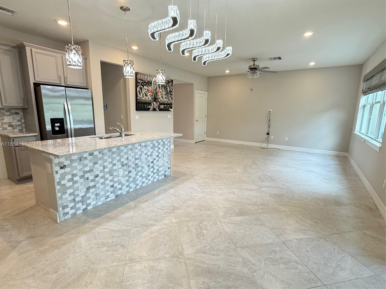 4845 Eucalyptus Dr