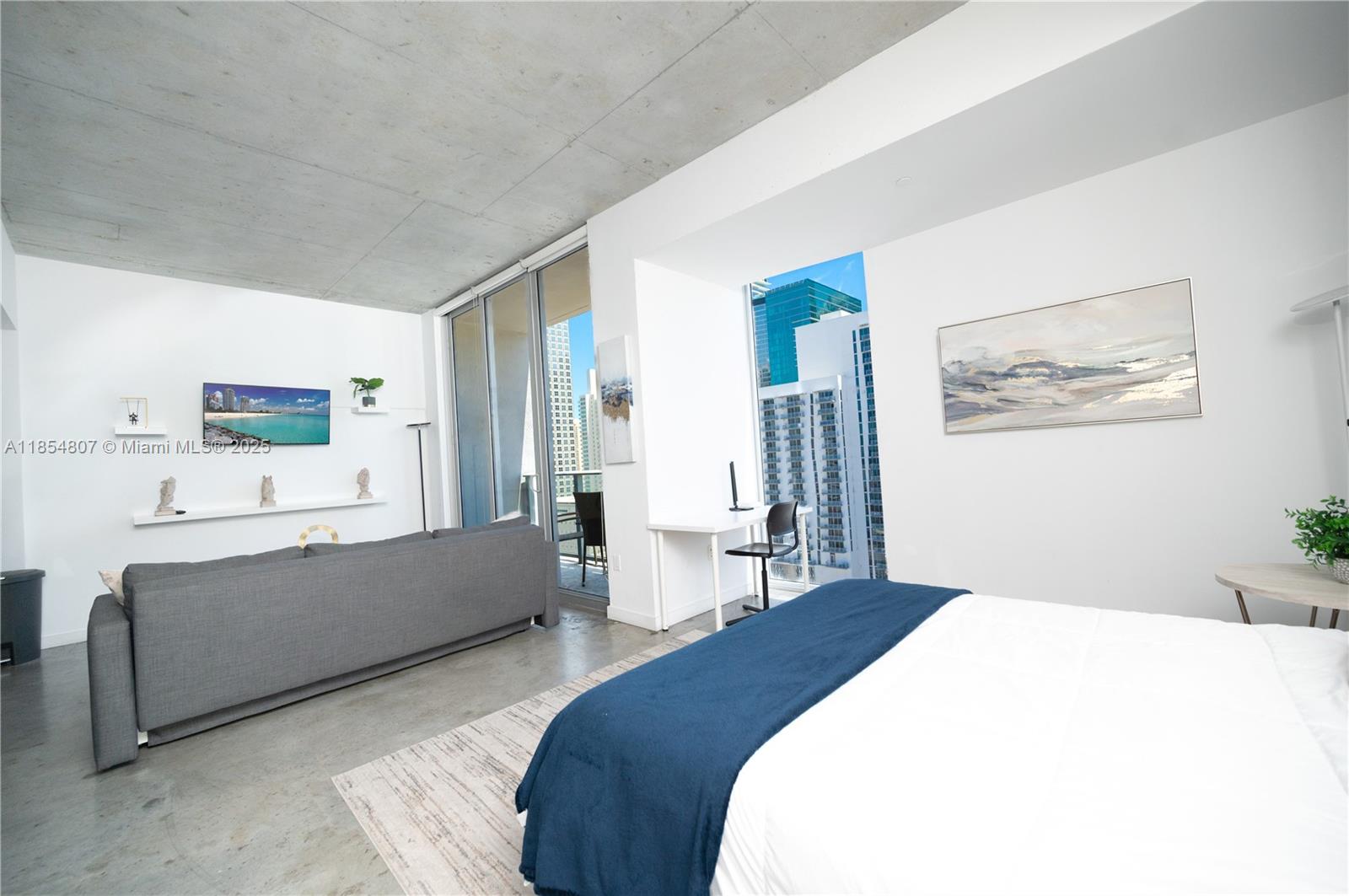 151 SE 1st St # 2303