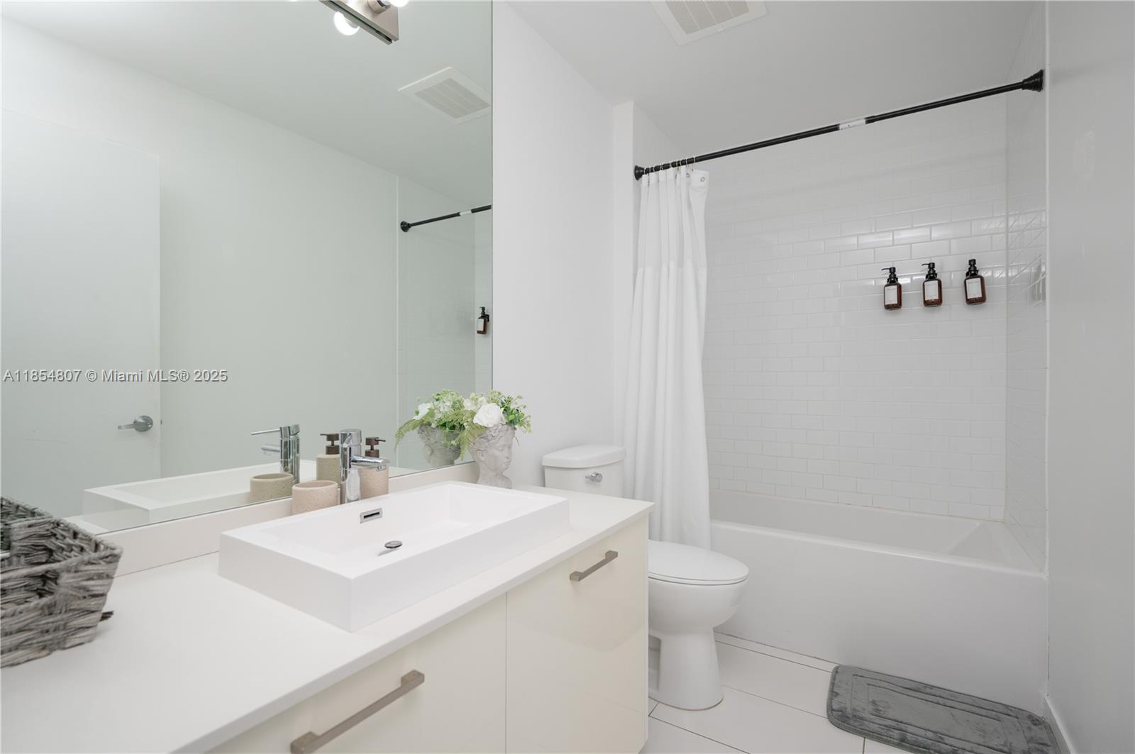 151 SE 1st St # 2303