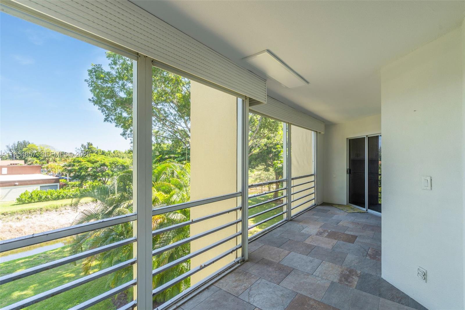 3524 Via Poinciana # 302