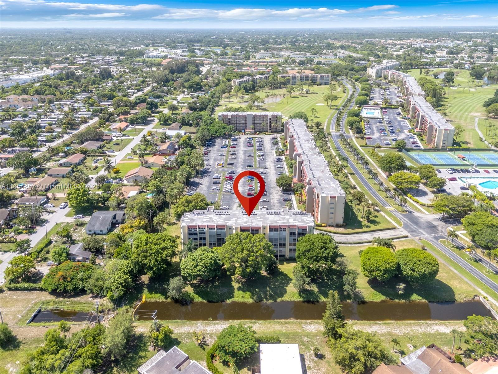 3524 Via Poinciana # 302