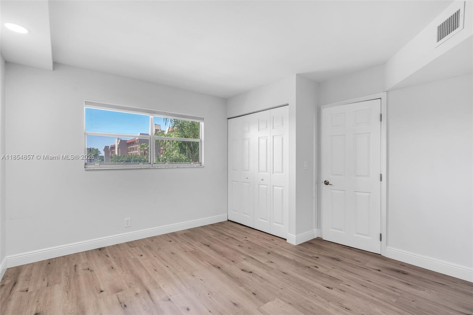 3524 Via Poinciana # 302