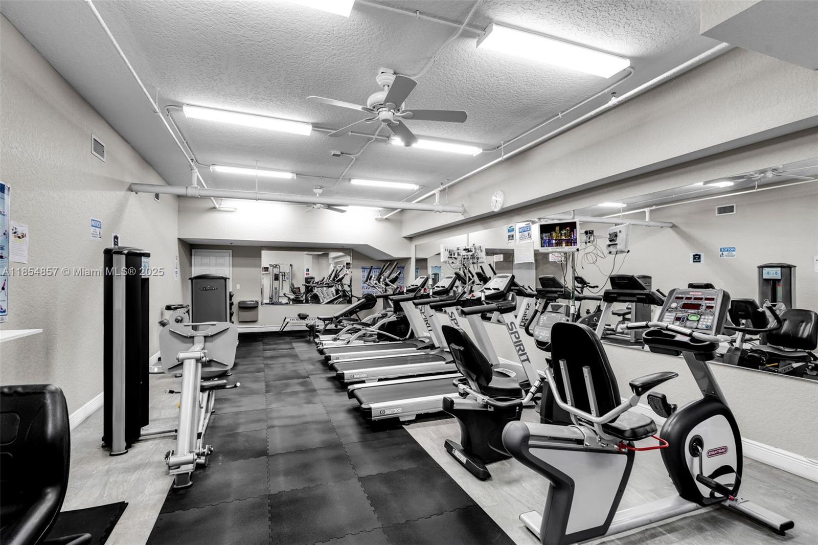 3524 Via Poinciana # 302