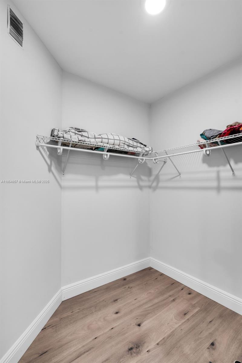 3524 Via Poinciana # 302