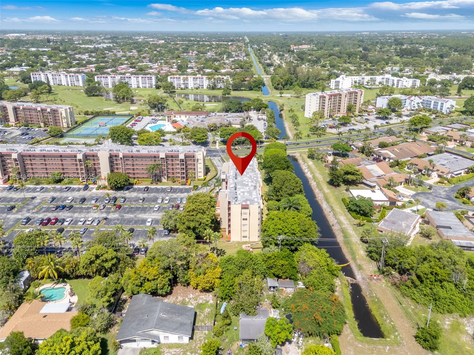 3524 Via Poinciana # 302