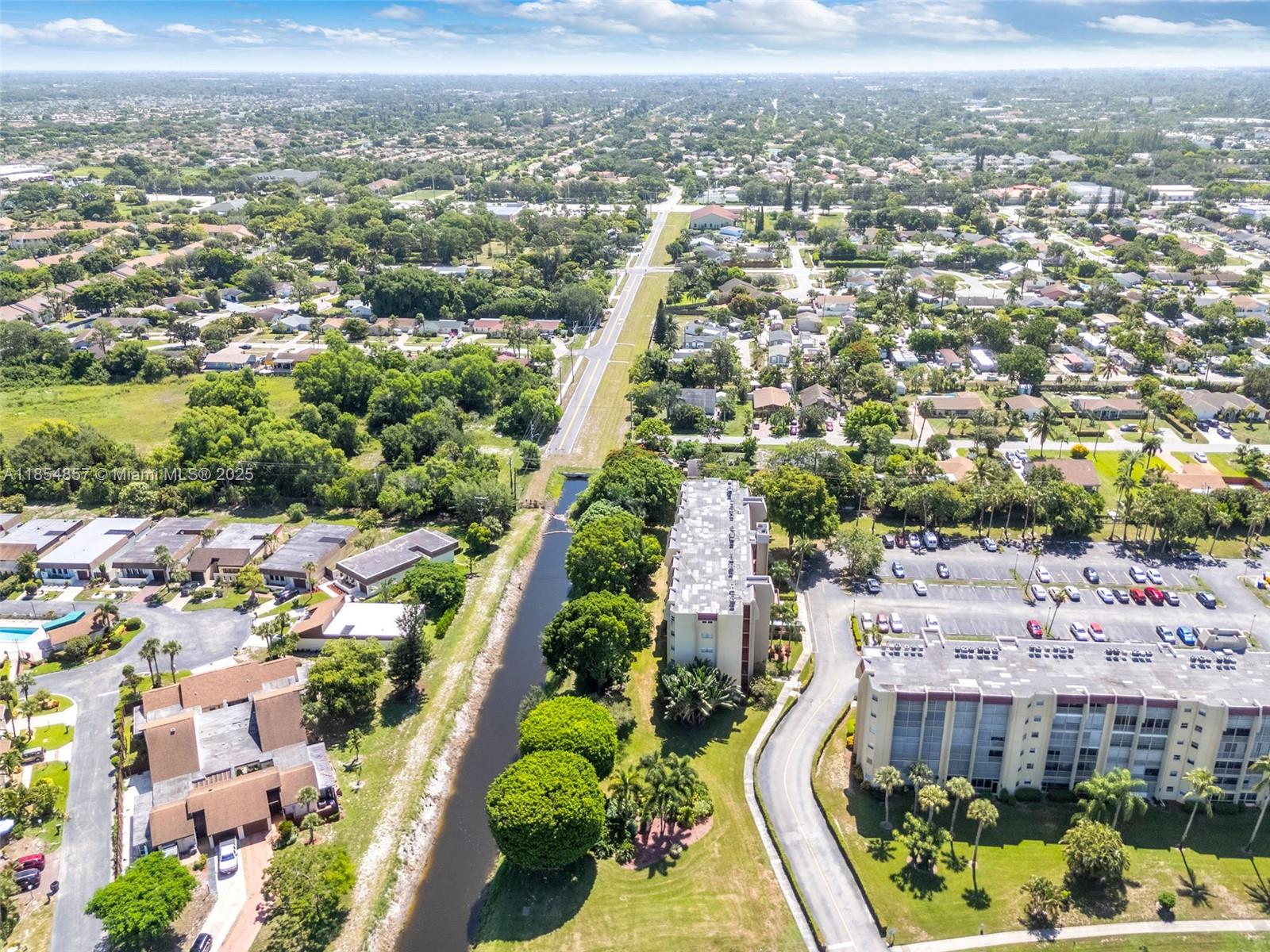 3524 Via Poinciana # 302