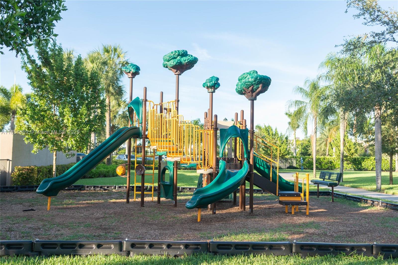 911 Hillcrest Ct # 3