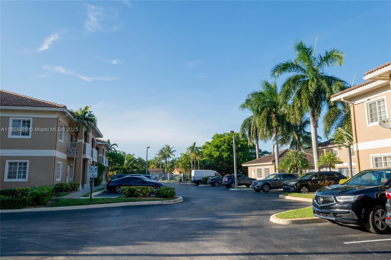 911 Hillcrest Ct # 3