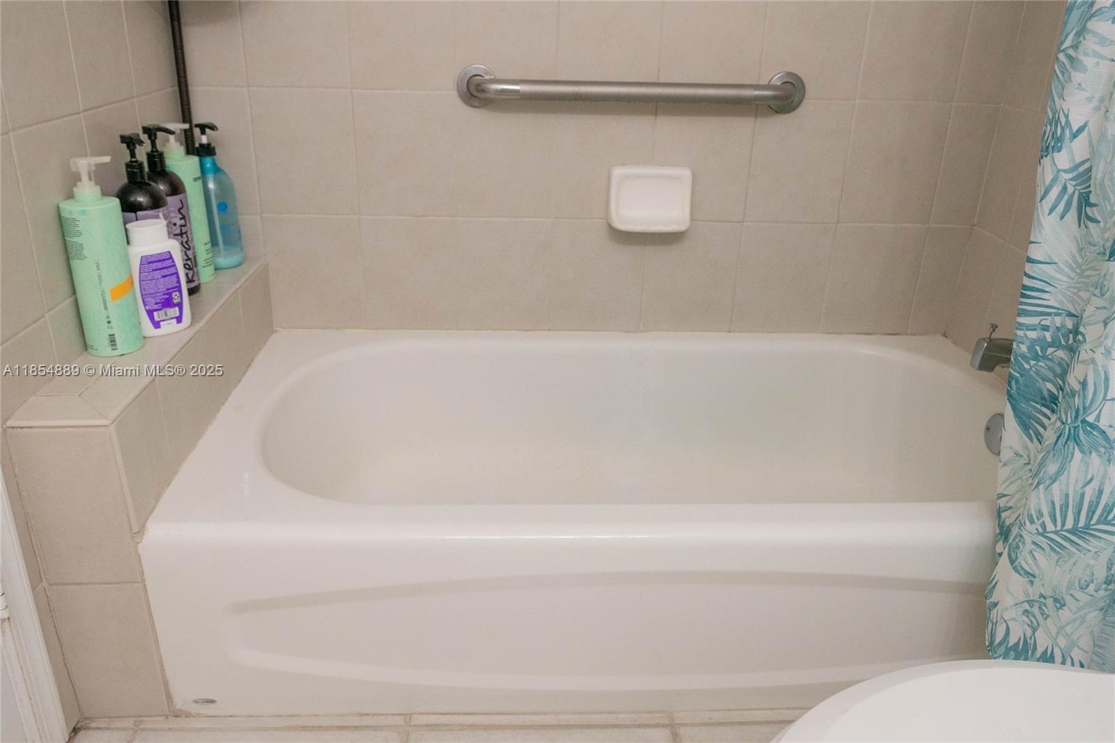 911 Hillcrest Ct # 3