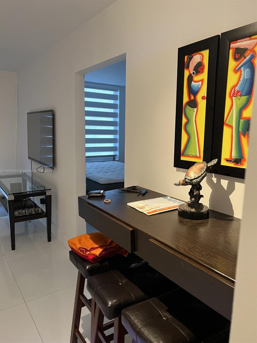 5555 Collins Ave # 4P