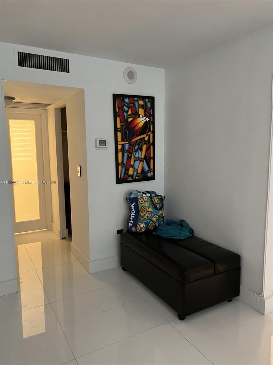 5555 Collins Ave # 4P