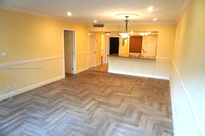 1350 Atlantic Shores Blvd # 309