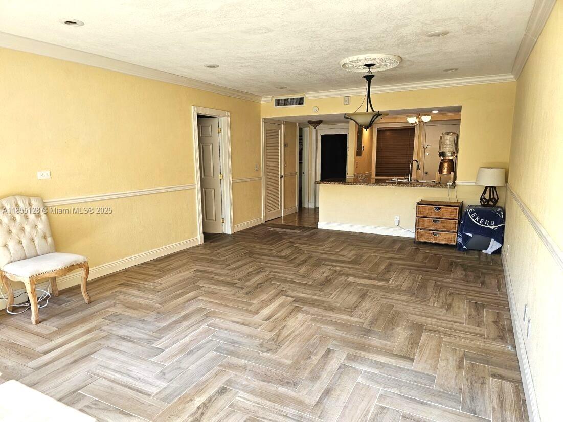 1350 Atlantic Shores Blvd # 309