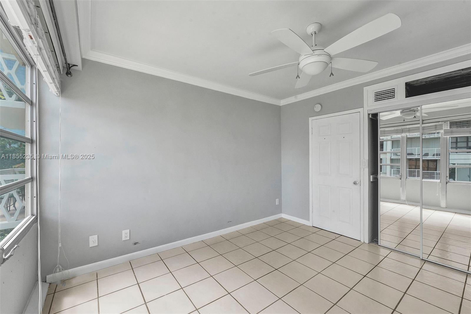 1430 Brickell Bay Dr # 206