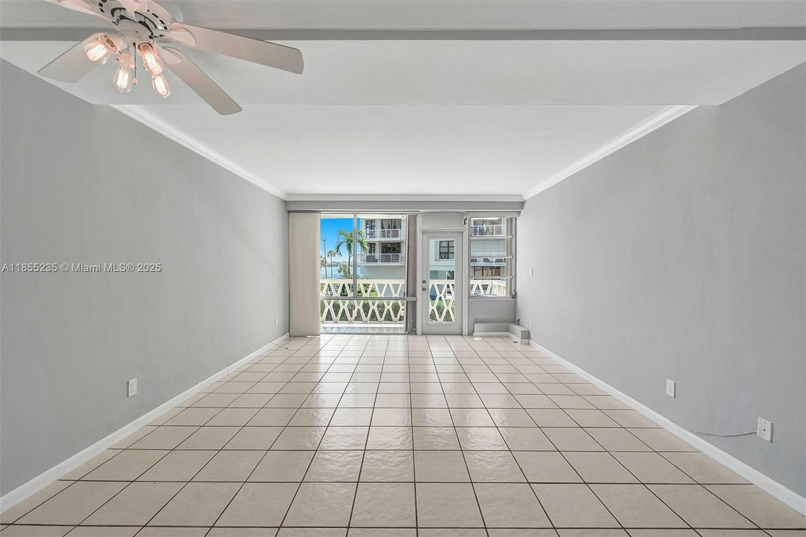 1430 Brickell Bay Dr # 206