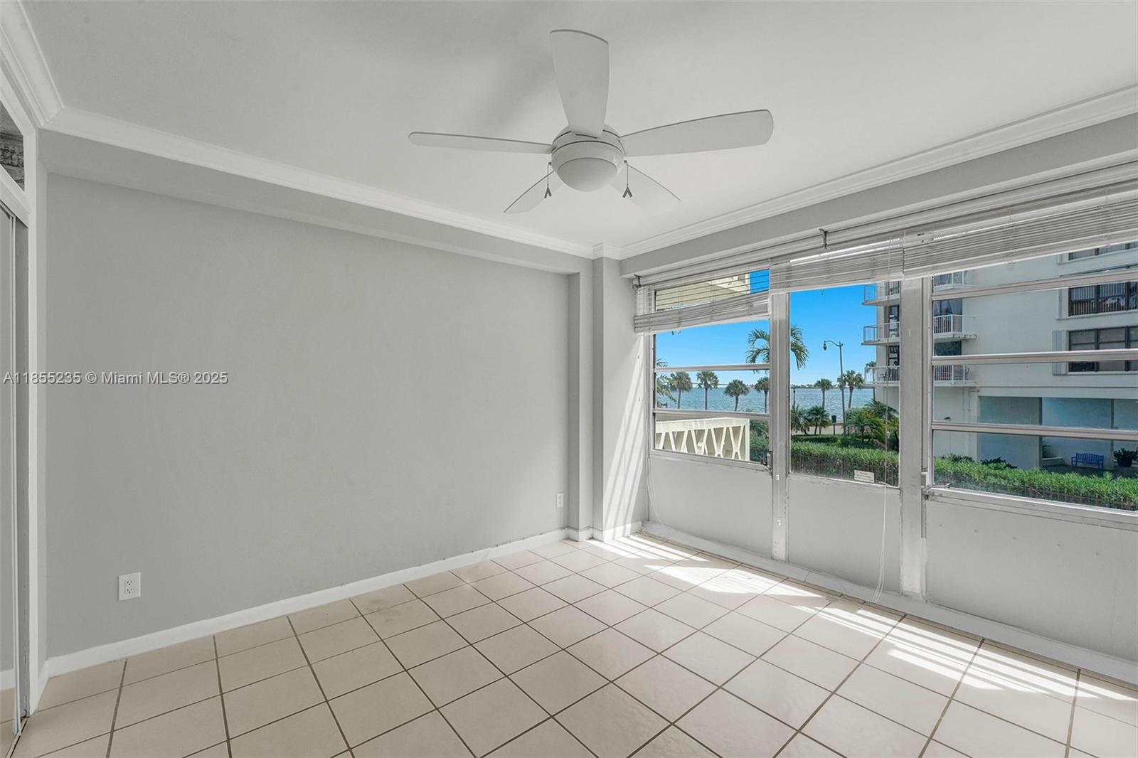1430 Brickell Bay Dr # 206