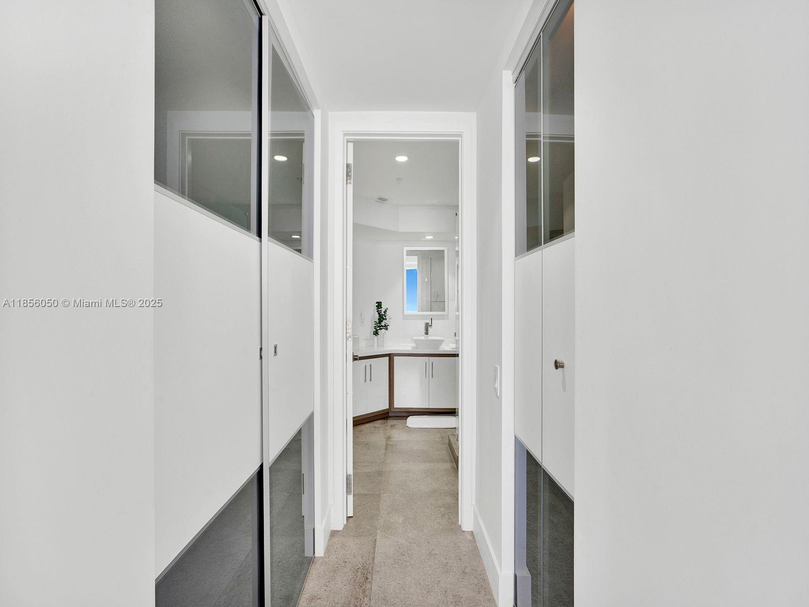 888 Brickell Key Dr # 2412