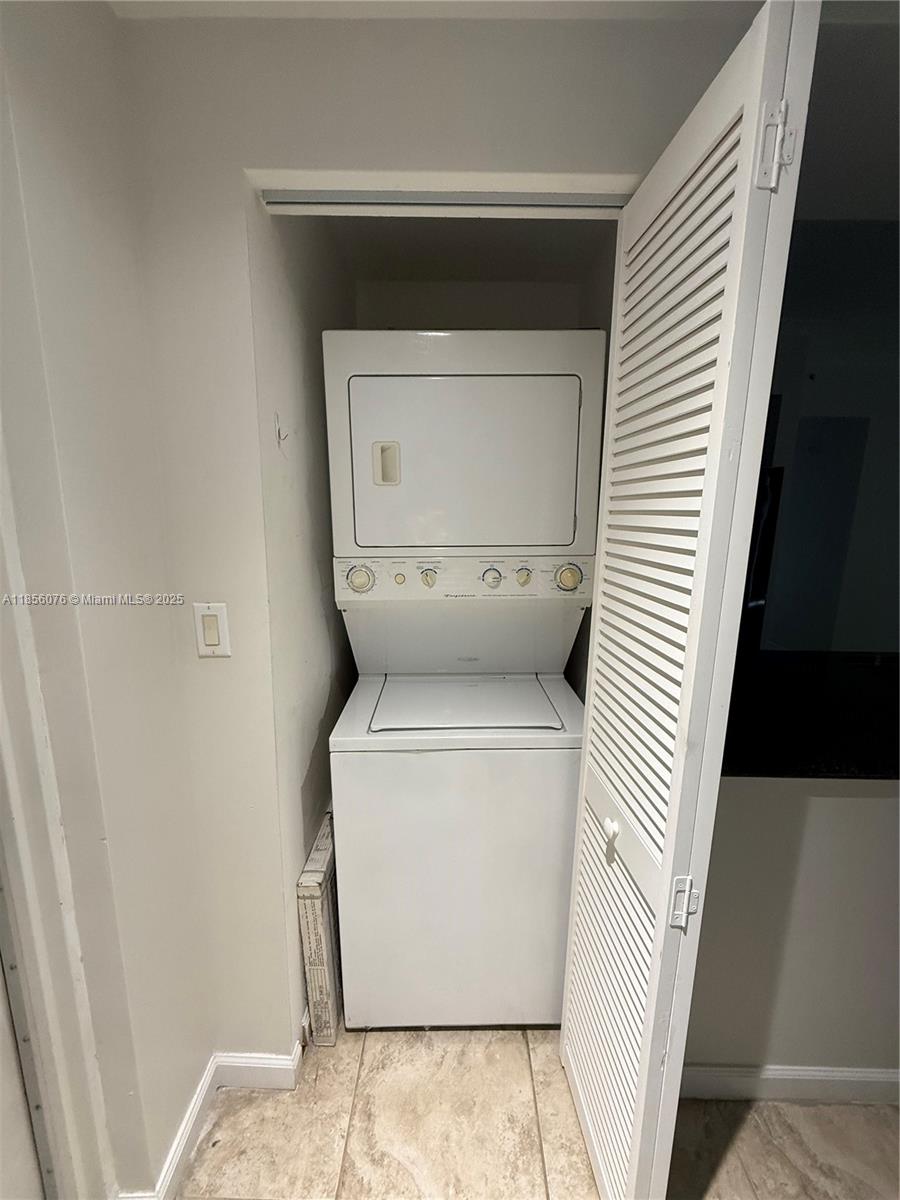 7270 SW 89th St # C301