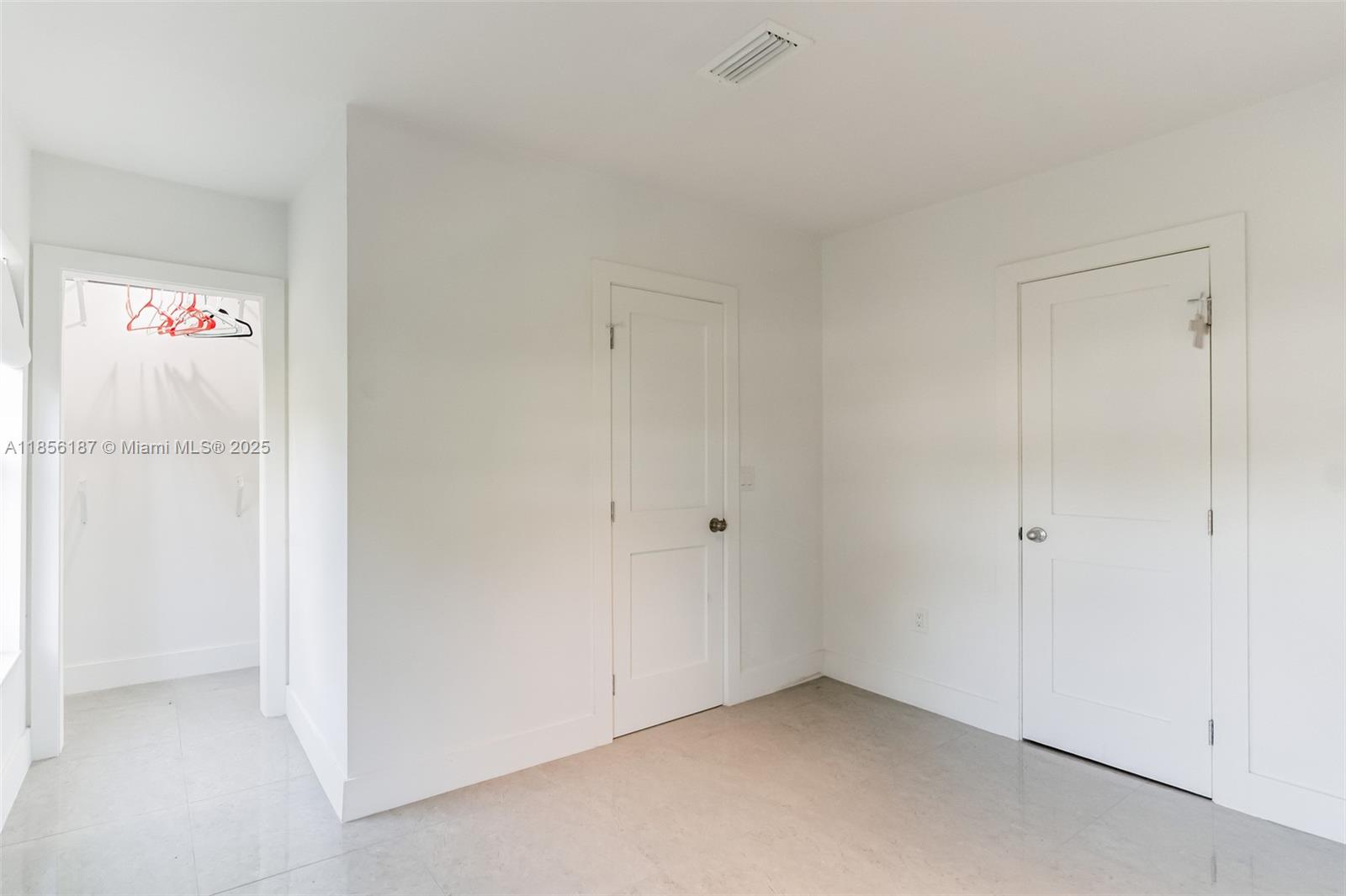 248 Carlisle Dr