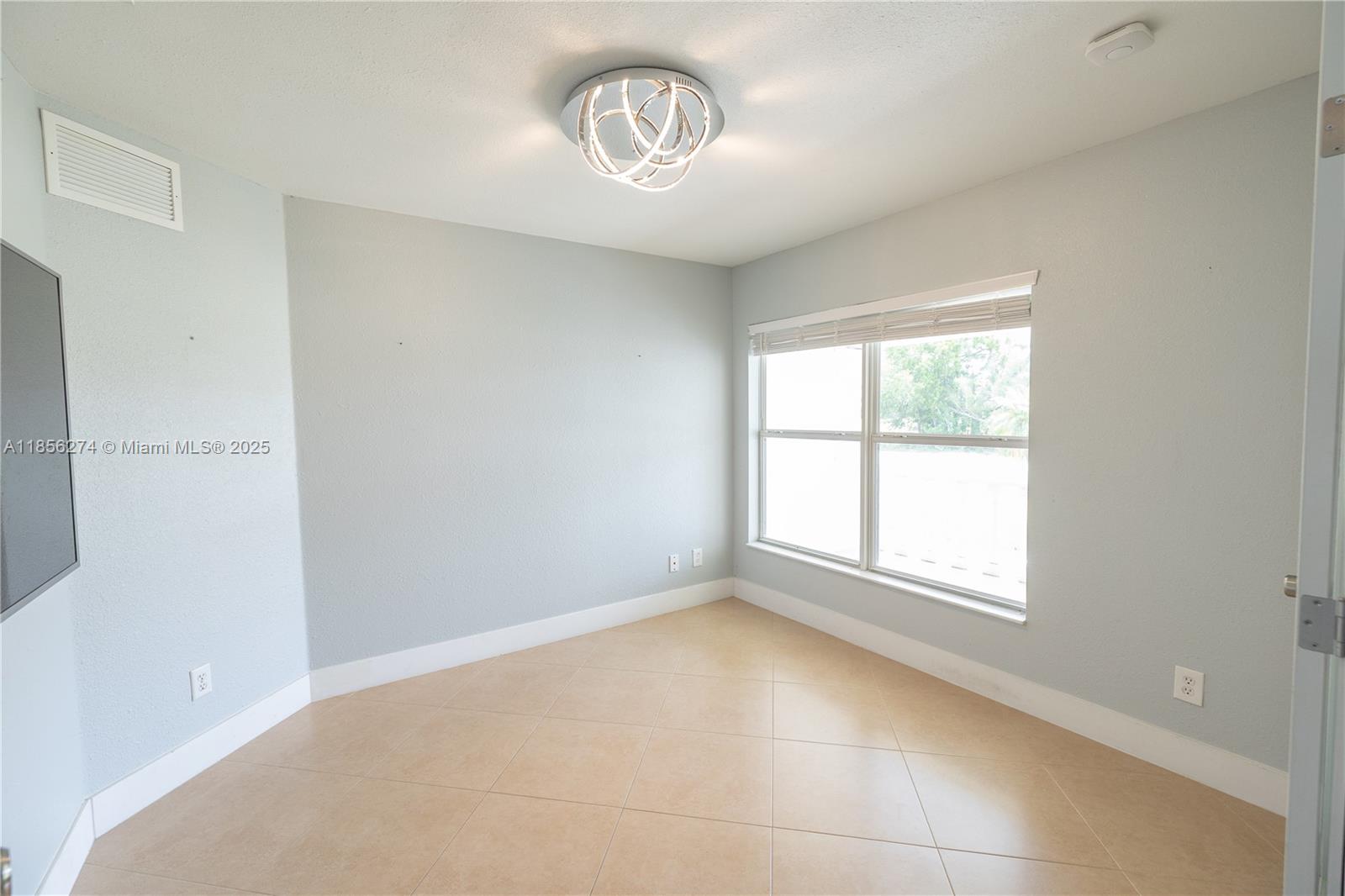 1208 NW 21st PL # 52