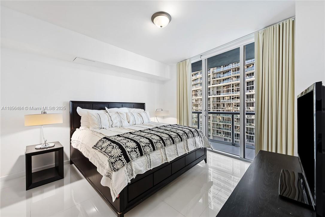 475 Brickell Ave # 2009