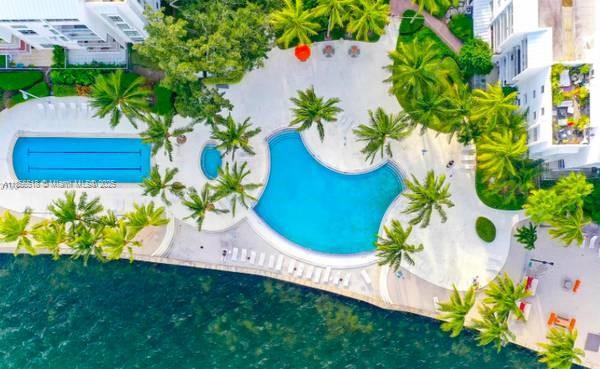 777 NE 62nd St # C214