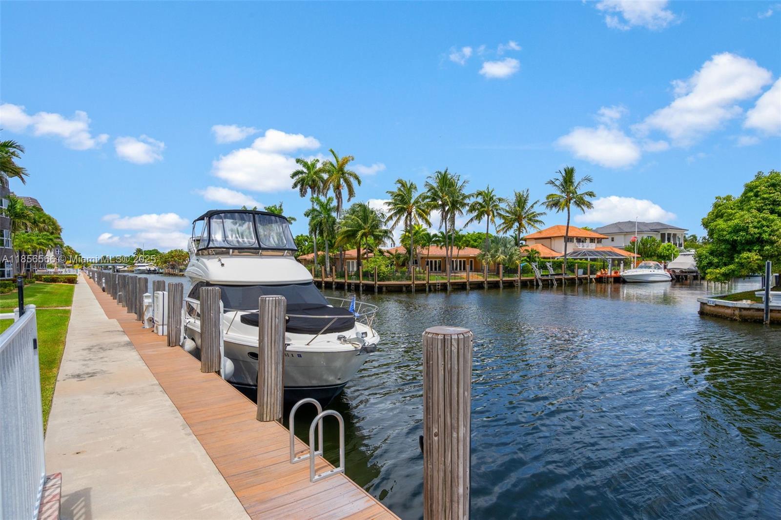 3121 NE 51st St # 203E