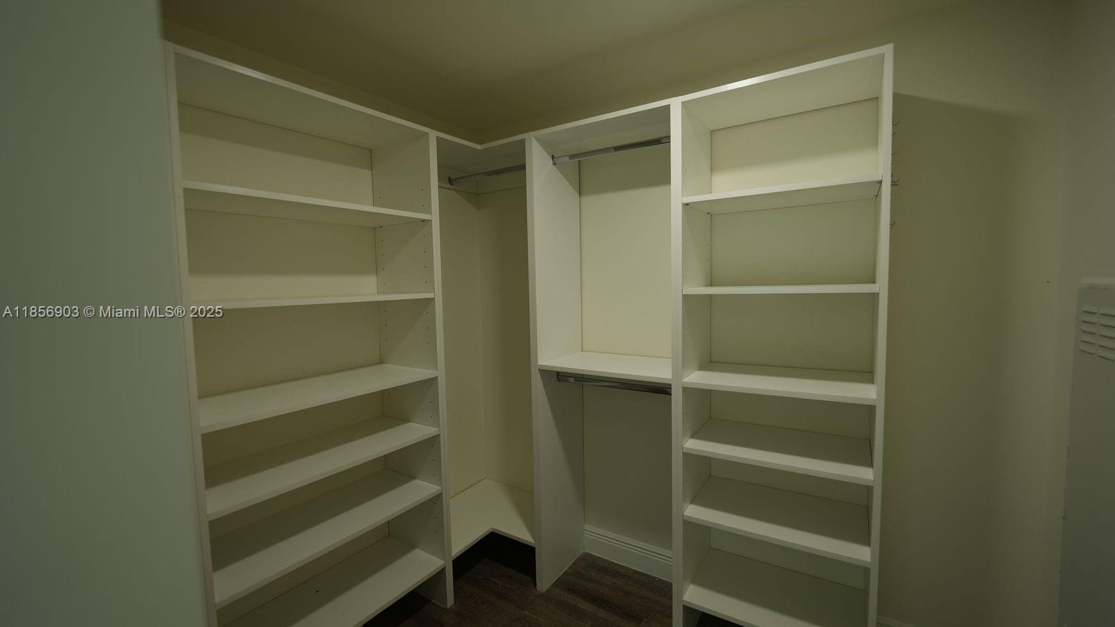 987 SW 37th Ave # 1203