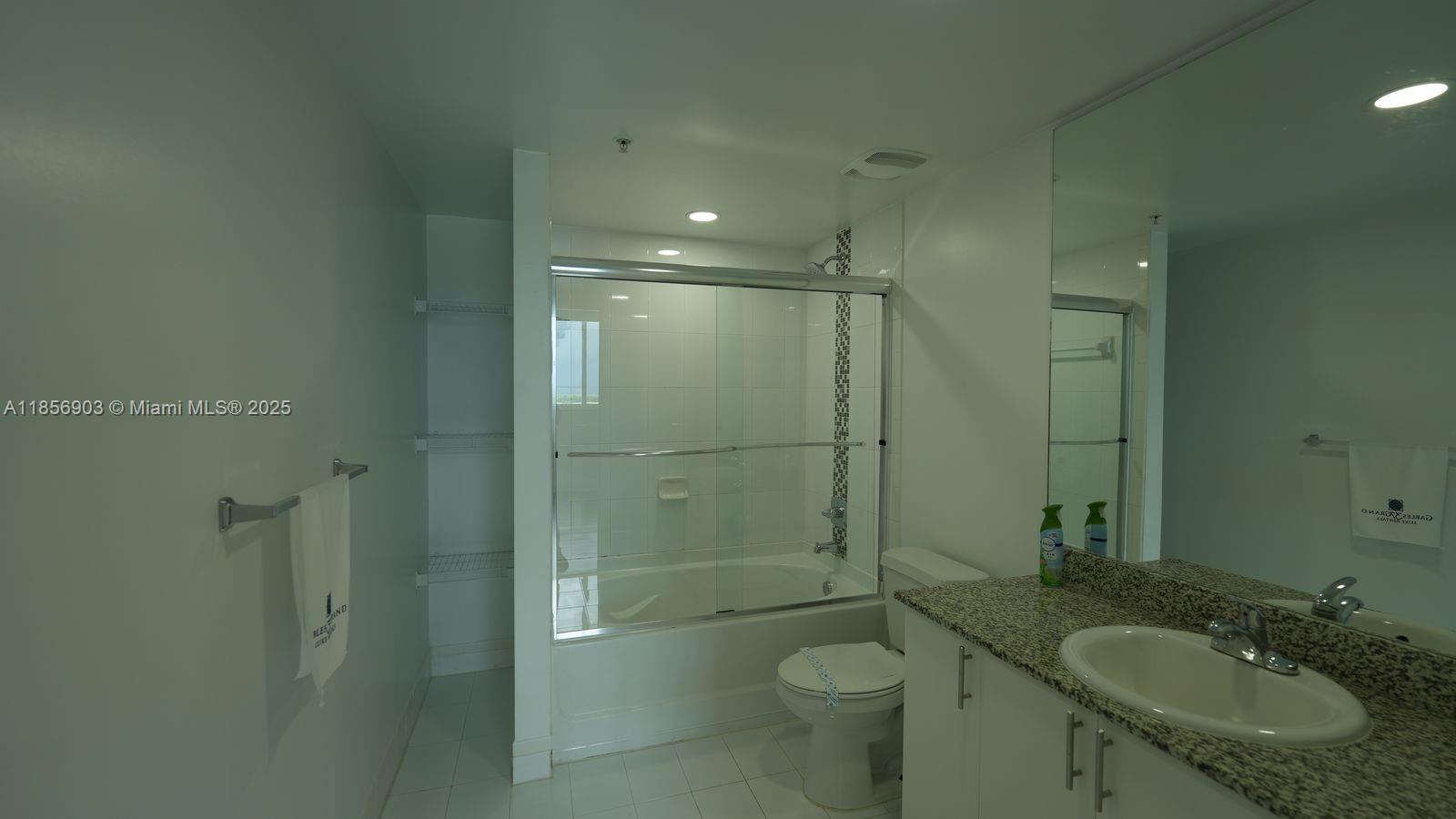 987 SW 37th Ave # 1203