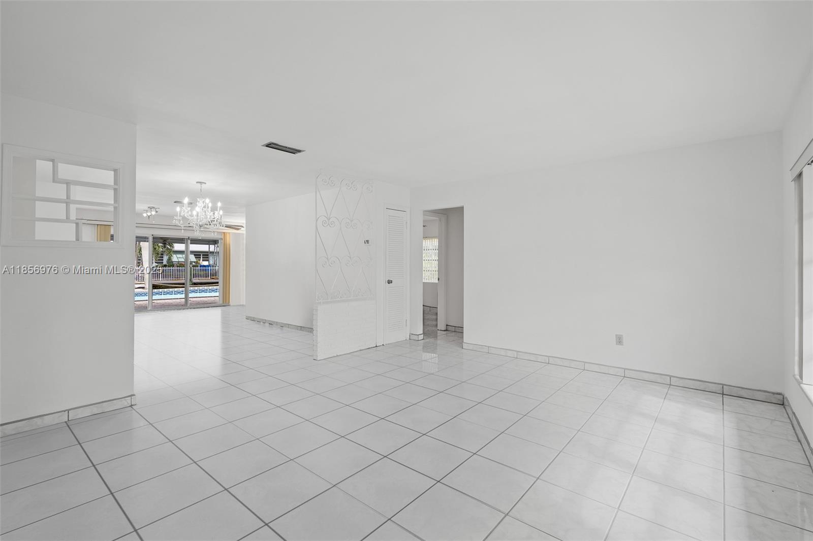 1745 SW 4th St