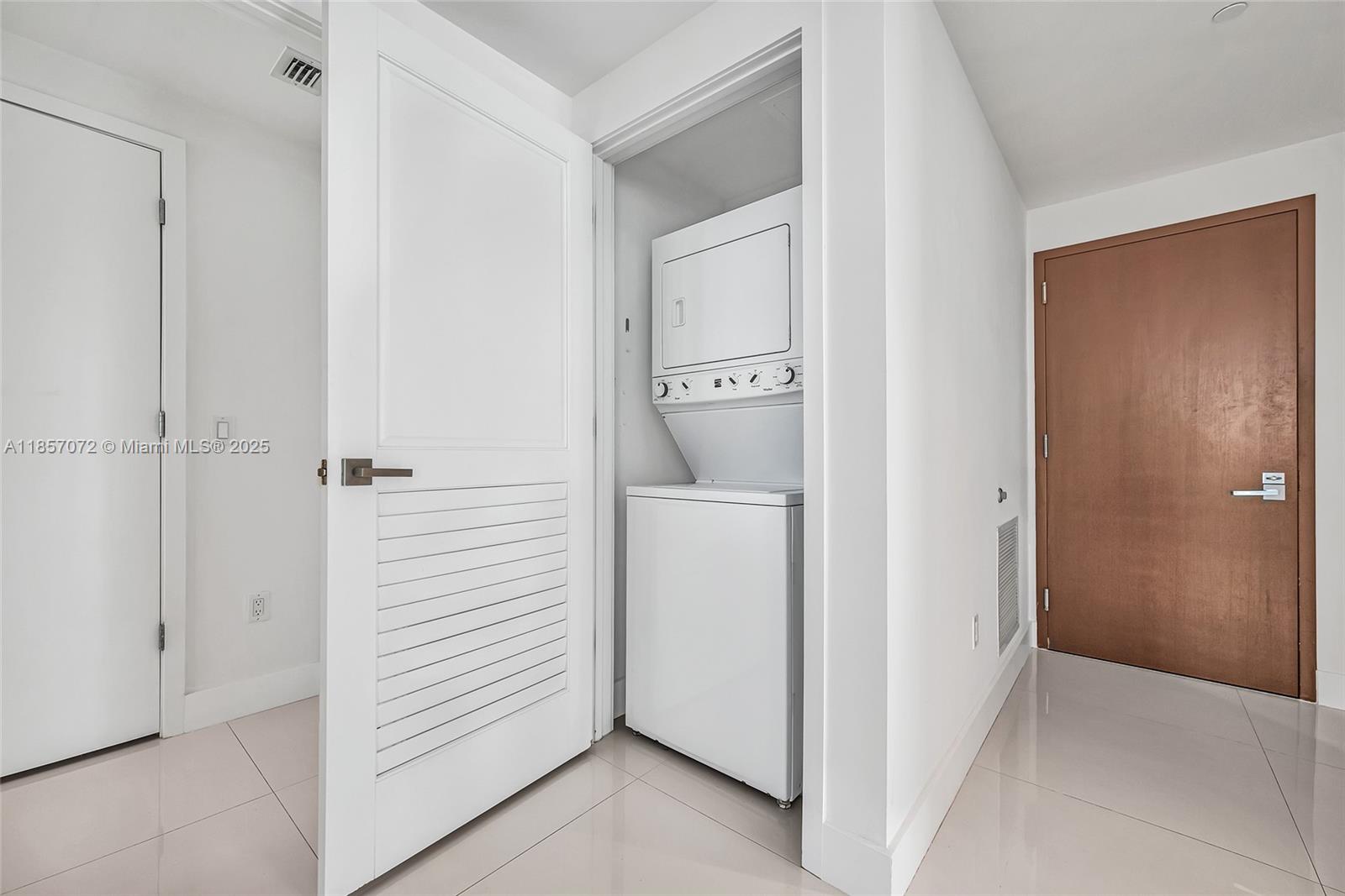 1080 Brickell Ave # 1601