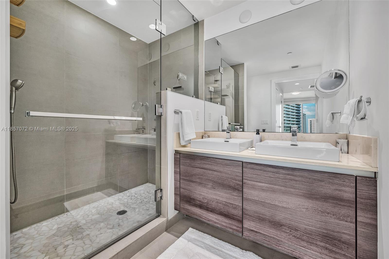 1080 Brickell Ave # 1601