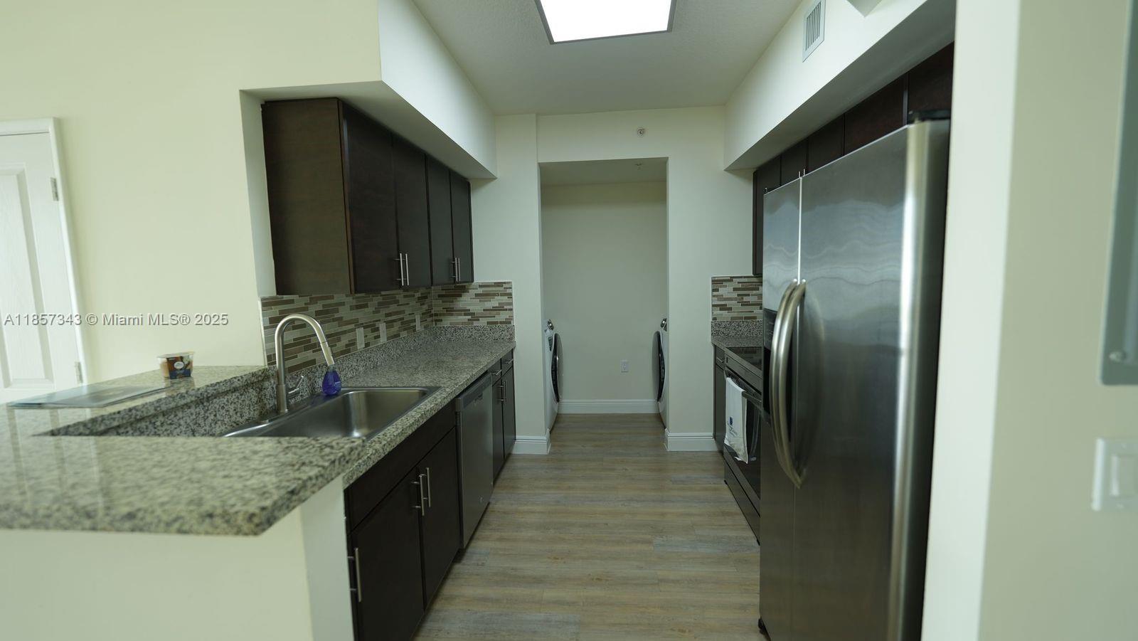 987 SW 37th Ave # 601