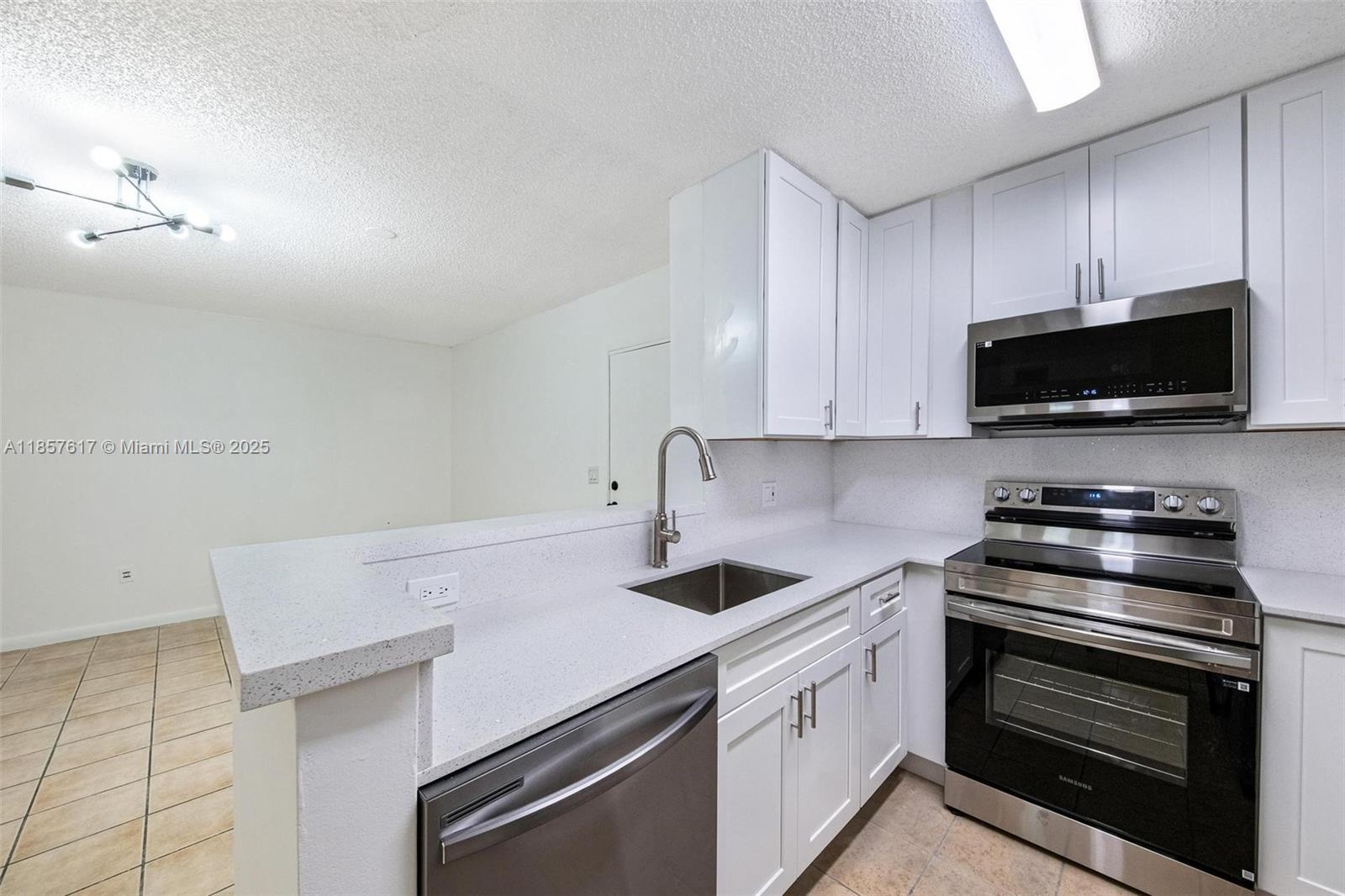 9727 Hammocks Blvd # 108D