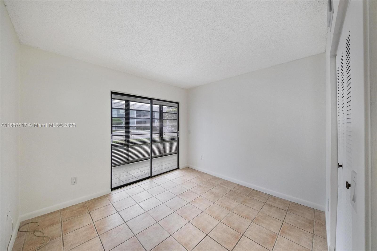 9727 Hammocks Blvd # 108D