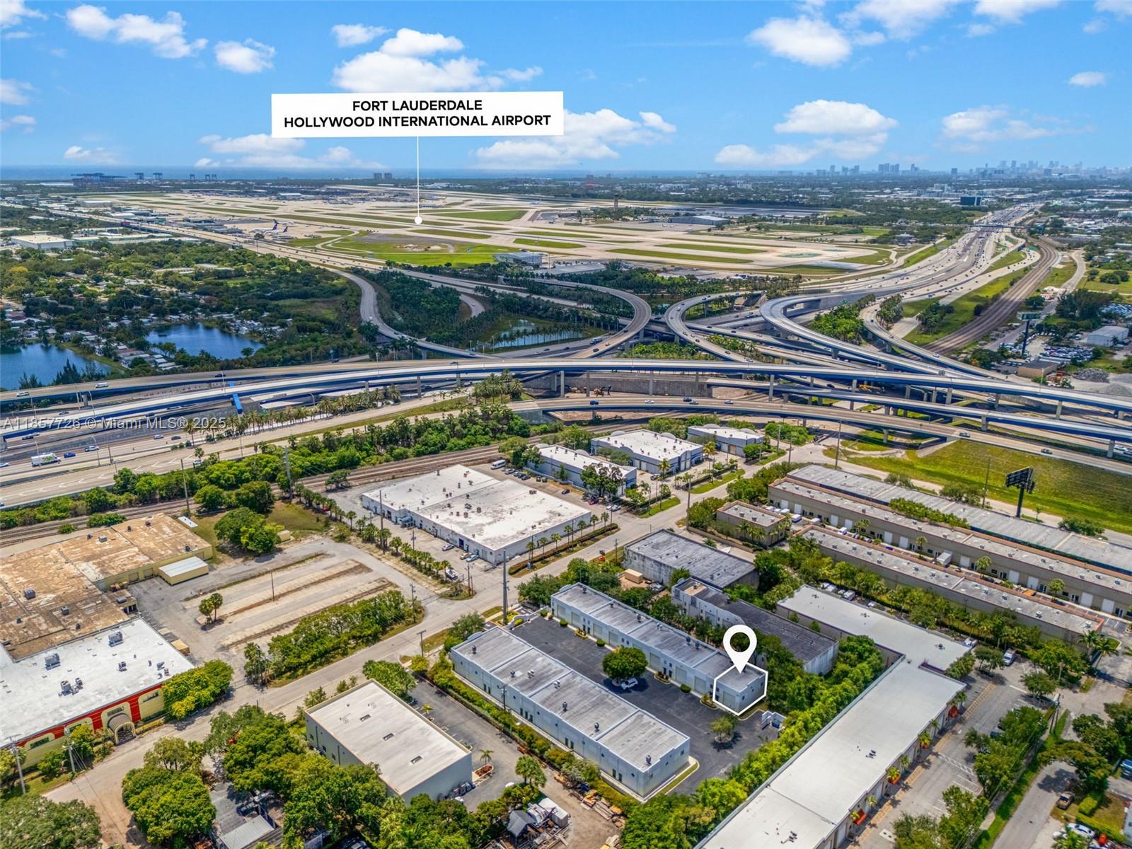 2937 Ravenswood Rd # 9S