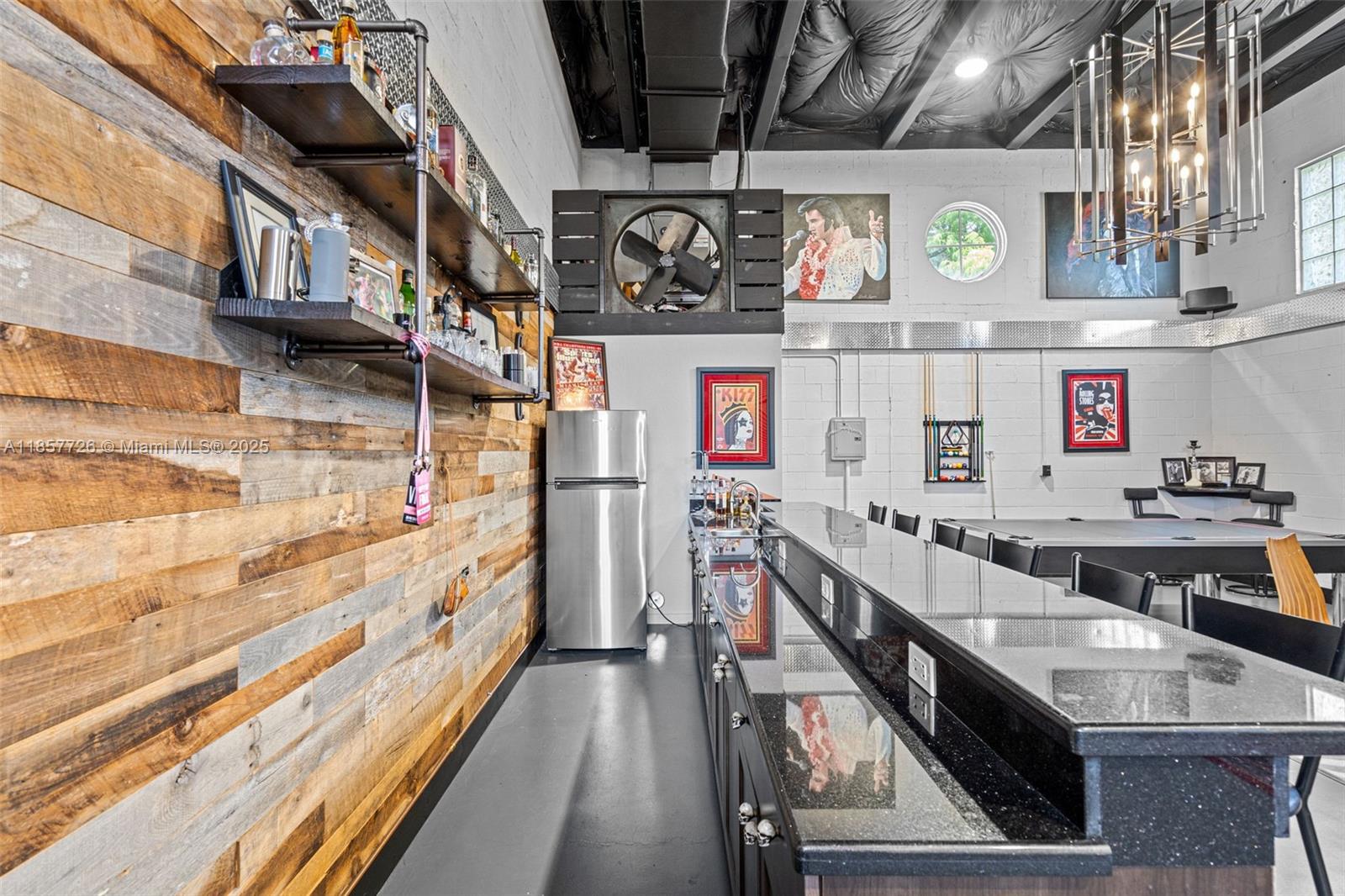 2937 Ravenswood Rd # 9S