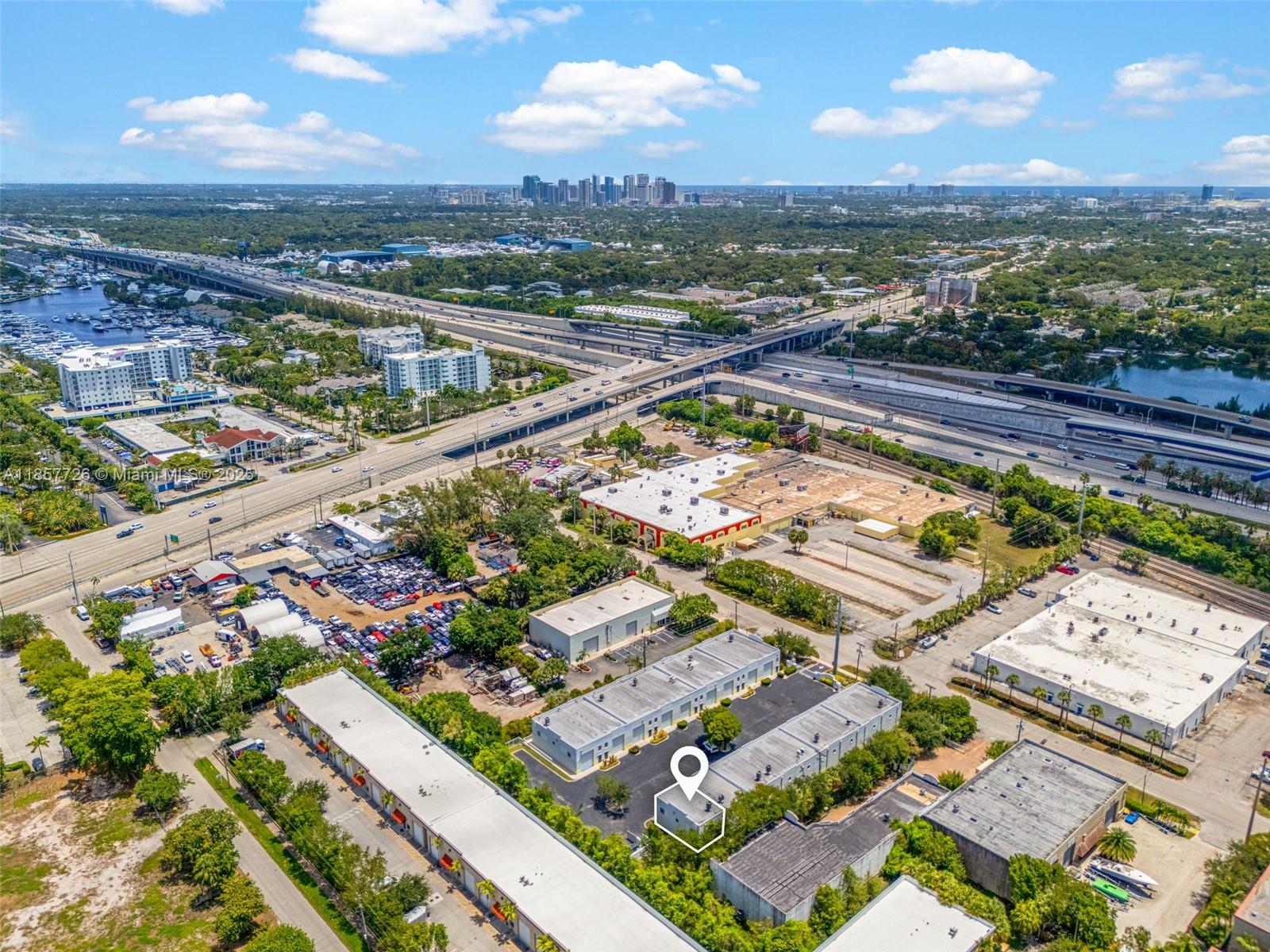 2937 Ravenswood Rd # 9S