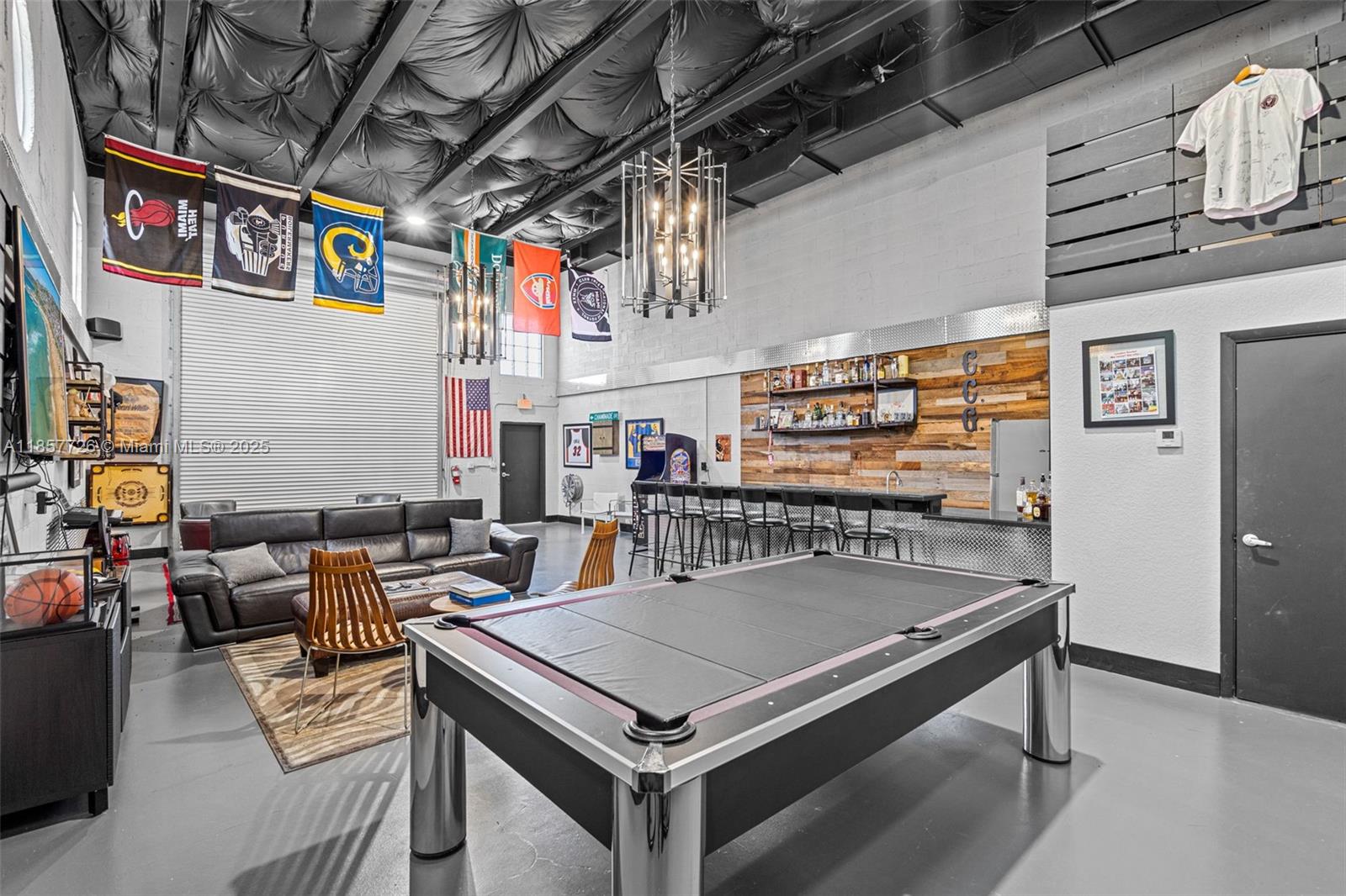 2937 Ravenswood Rd # 9S