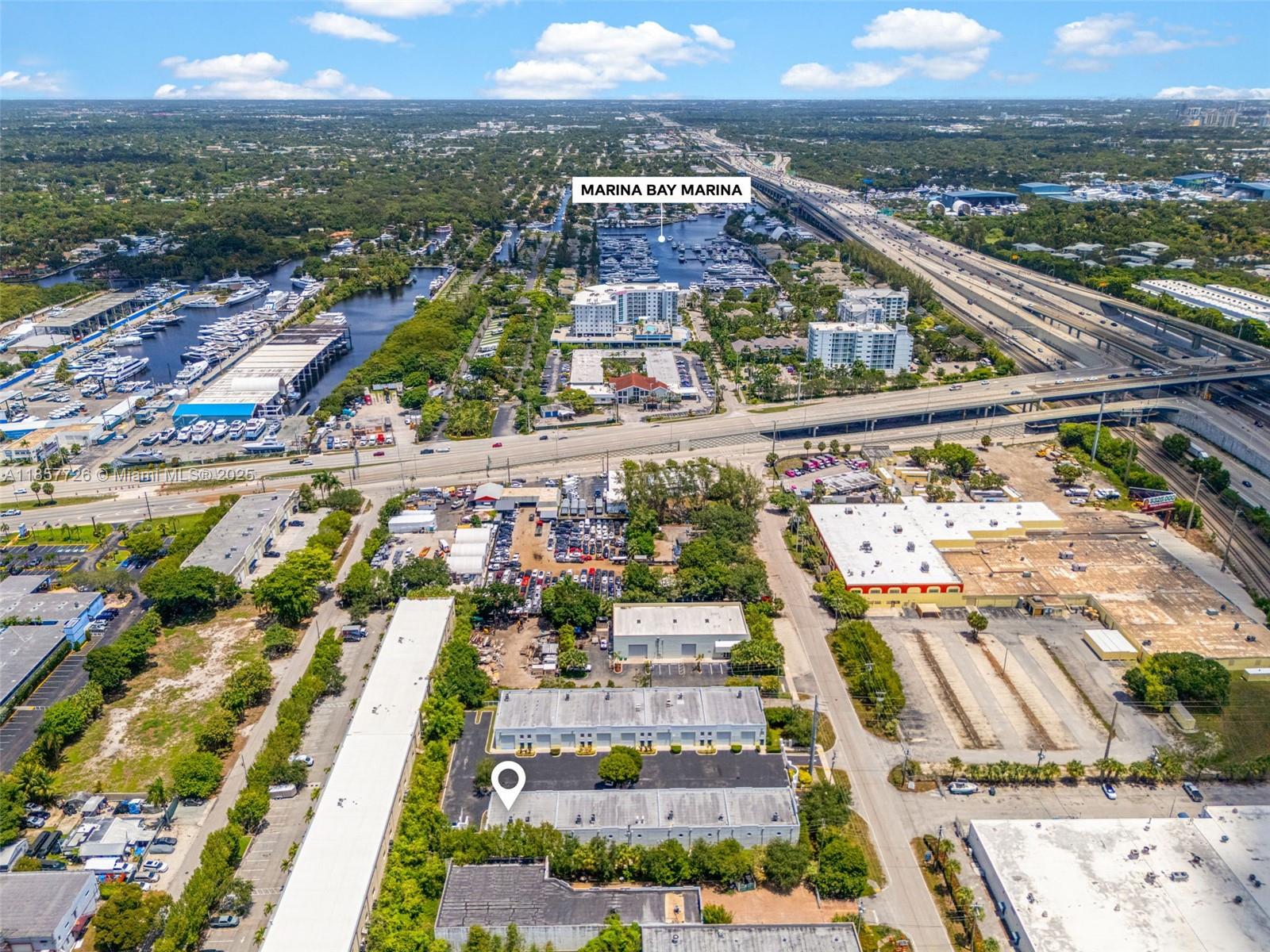 2937 Ravenswood Rd # 9S