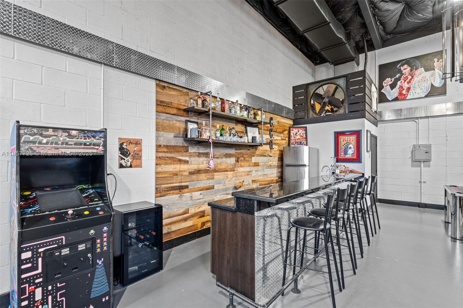 2937 Ravenswood Rd # 9S