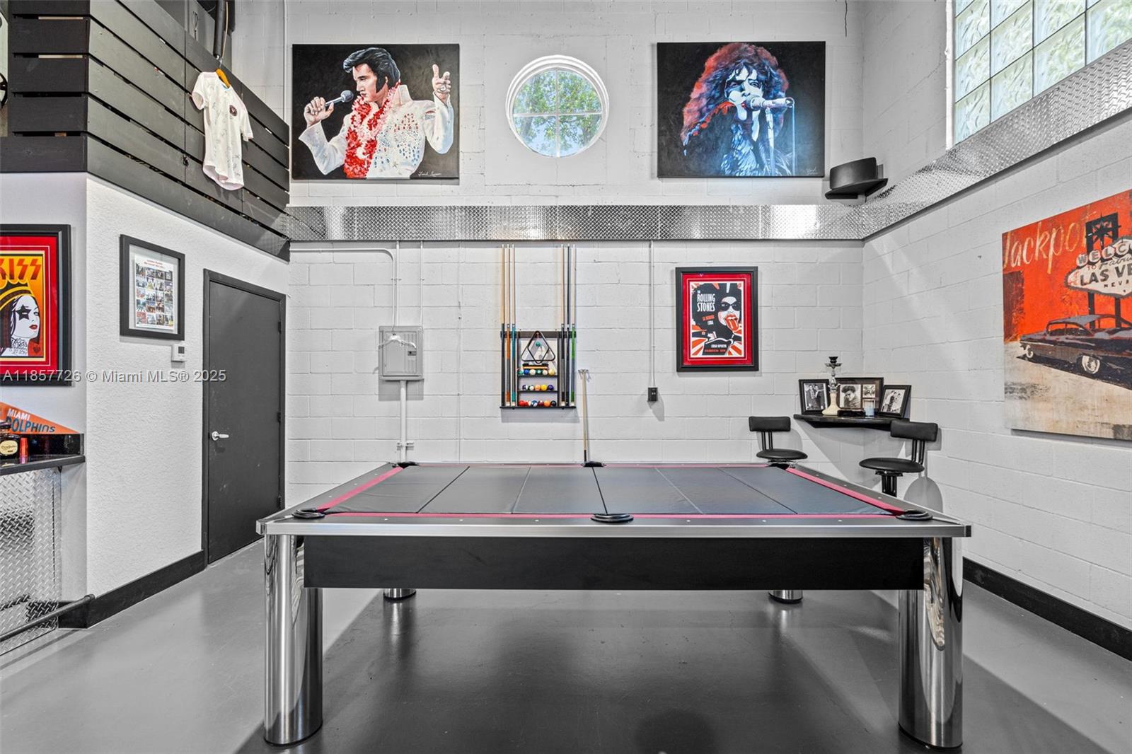 2937 Ravenswood Rd # 9S