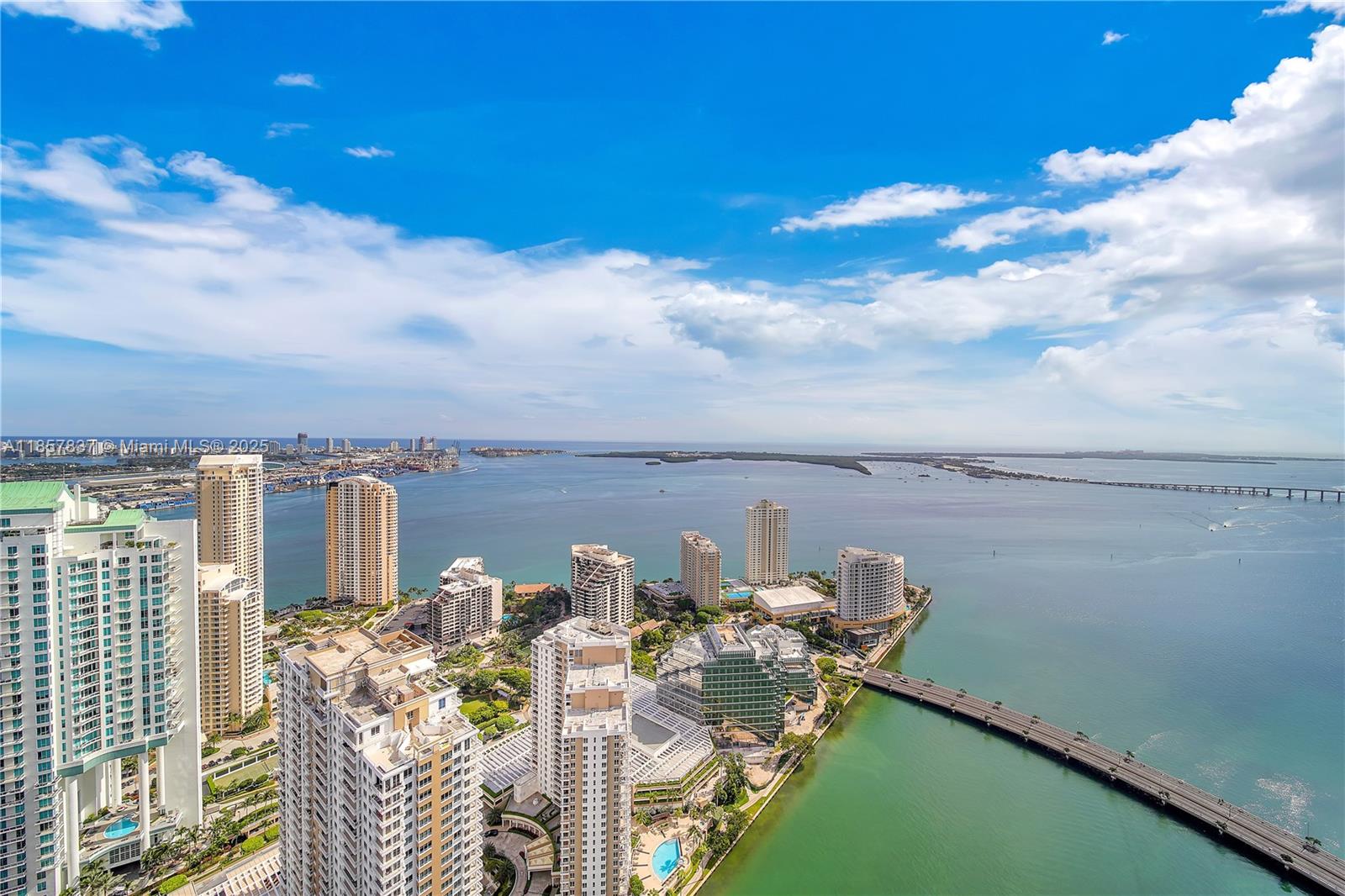 495 Brickell Ave # 5302